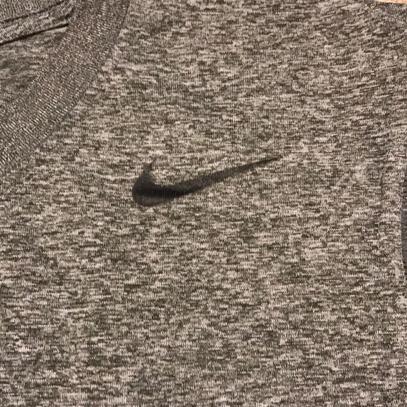 Nike Tri-Blend Wash Sleeveless Training Shirt - Picture 3 of 3